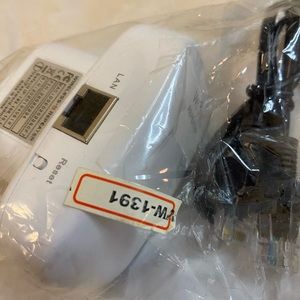 Wi-Fi Extender with Cable and Plug In NIP Host Pick 06/24!